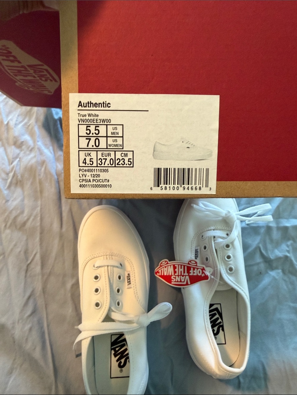 Vans White Canvas Low-Top Sneakers - Picture 2 of 6